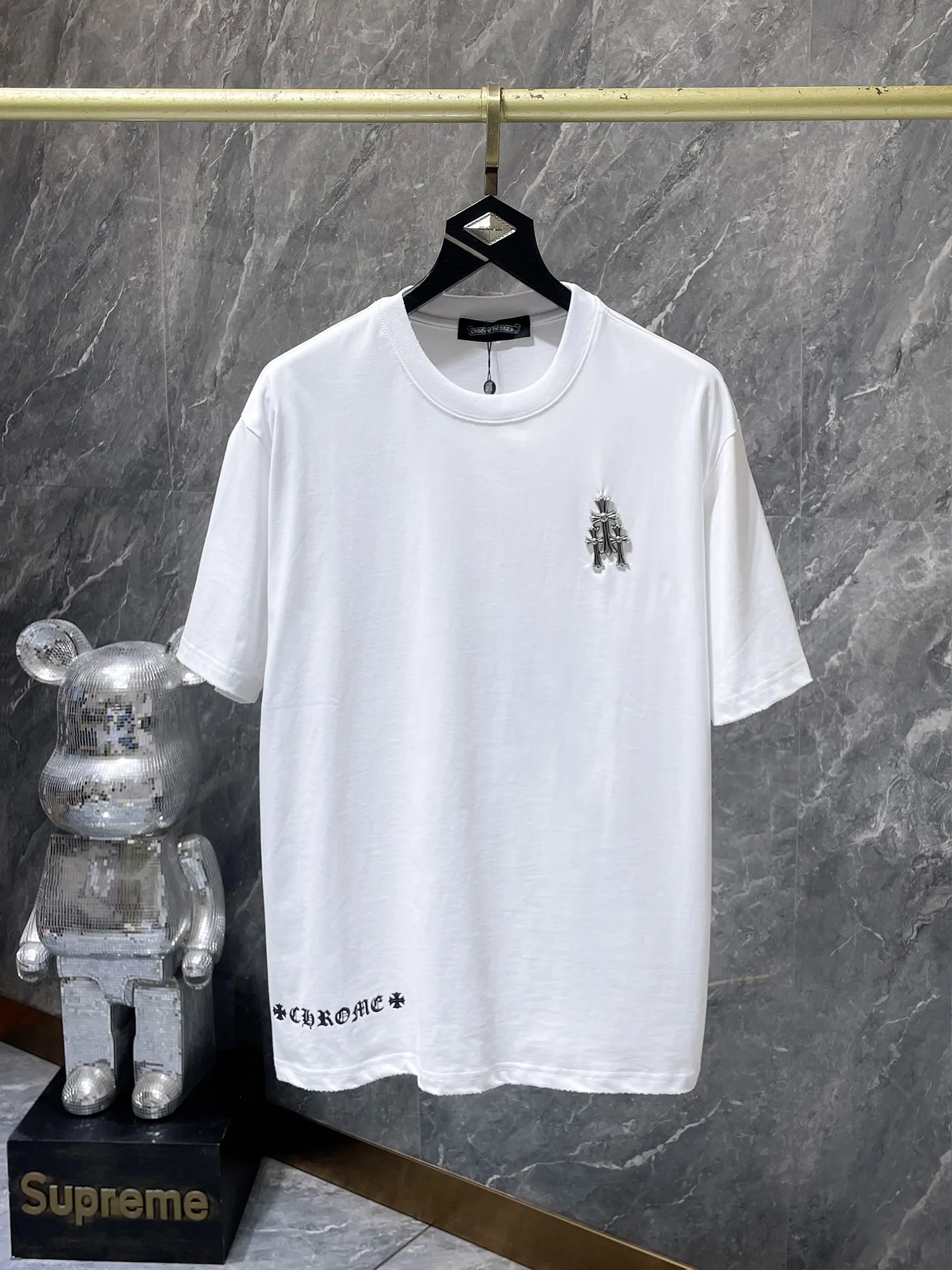 P160 new Chrome Hearts 25ss high-end version for summer! ! High-weight, environmentally friendly and high-quality top-quality fabrics 280g Crow Sanskrit handmade cross-buckle foamed short sleeves. Counter synchronization. Re-engraved version 1:1. Recommended color: black white. Size: S, M, L, XL